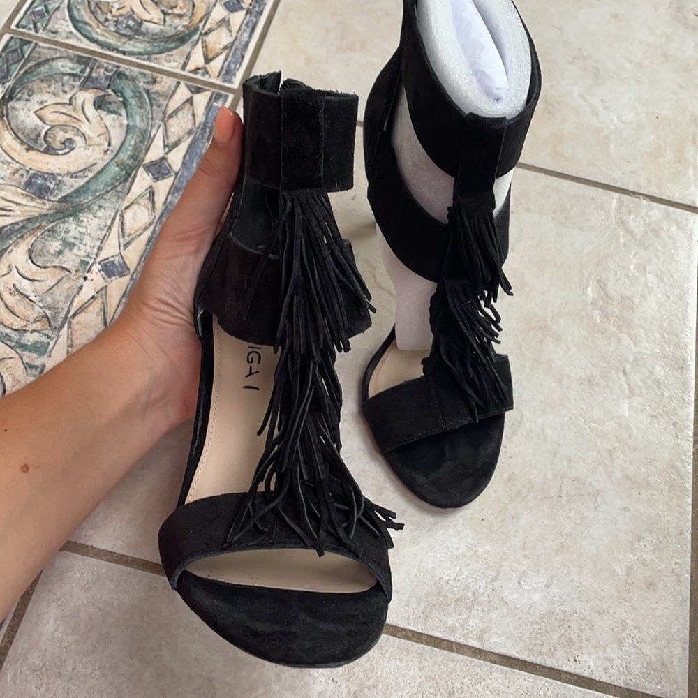 Black fringe suede heels